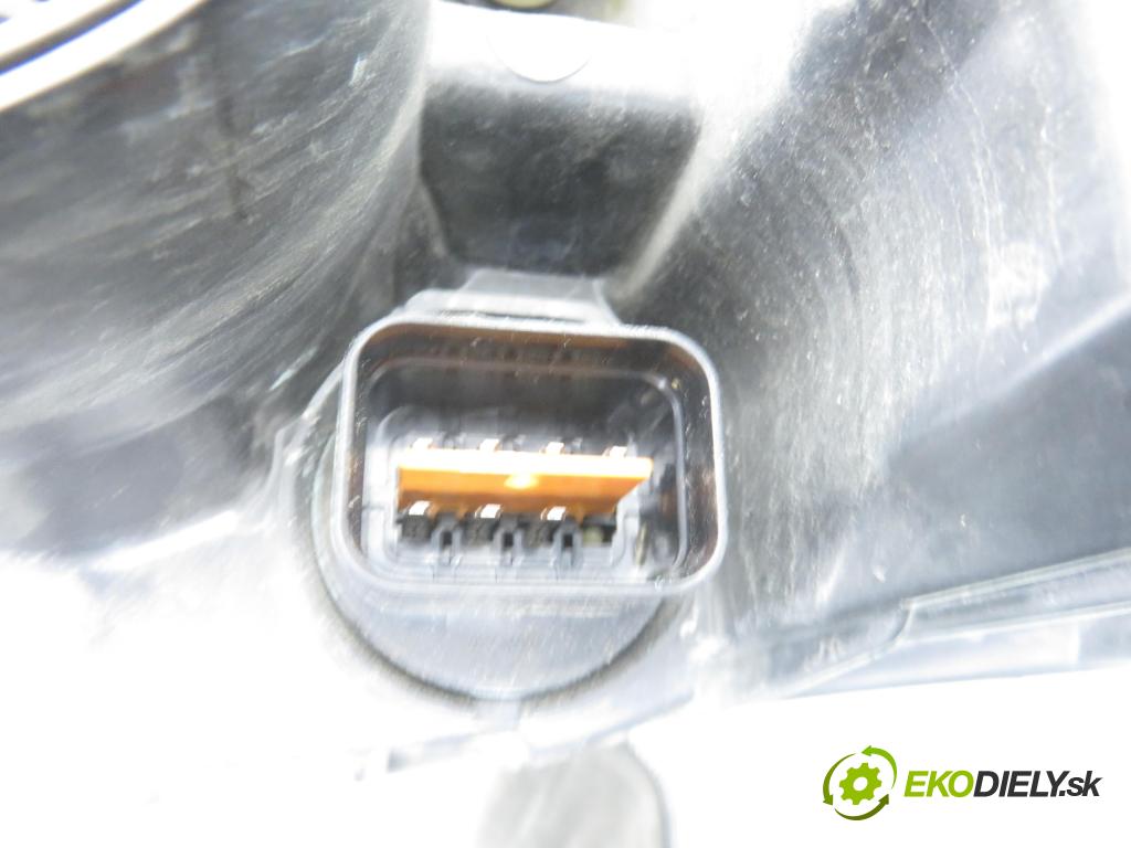 CHEVROLET CAPTIVA (C100, C140) SUV 2012 135,00 2.2 D 4WD 184 - Z 22 D1 2231,00 Svetlo PP