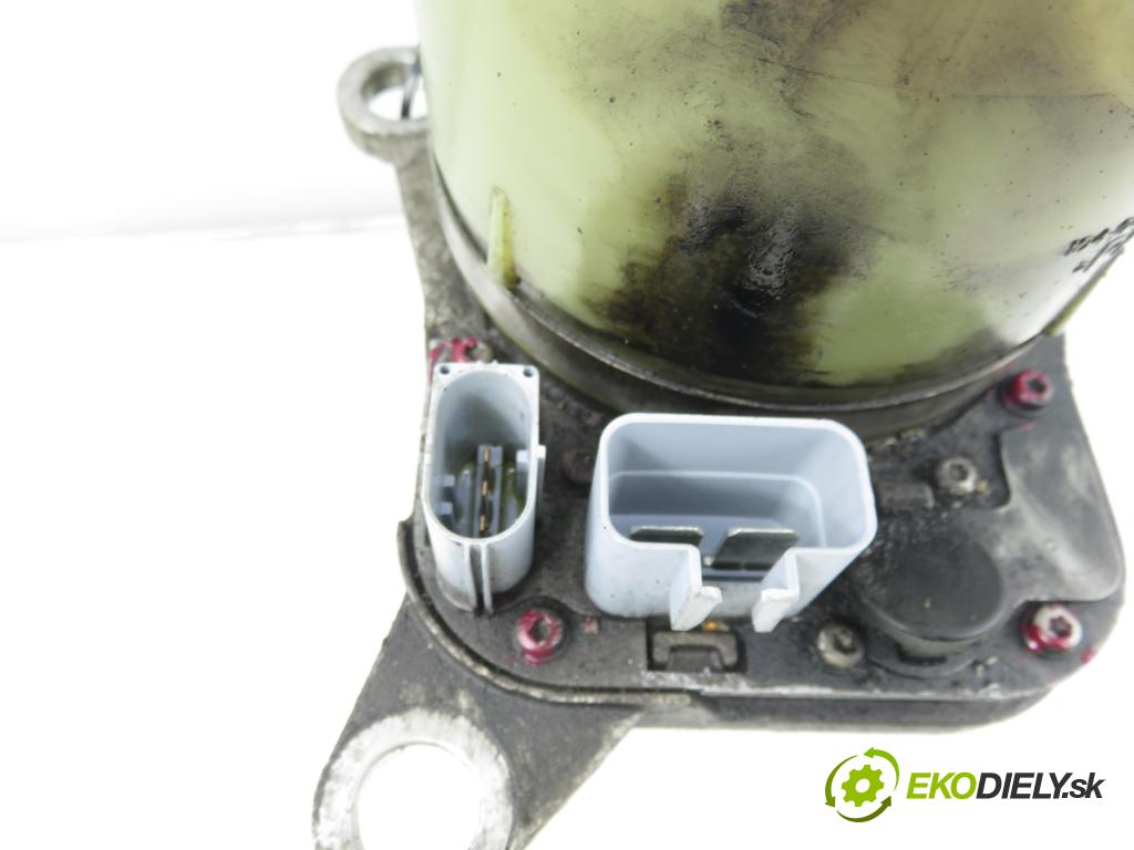 VOLVO V50 (MW) KOMBI 2005 103,00 2.4 - B 5244 S5 2435,00 Pumpa servočerpadlo 30714074 ; 4N513K514DJ