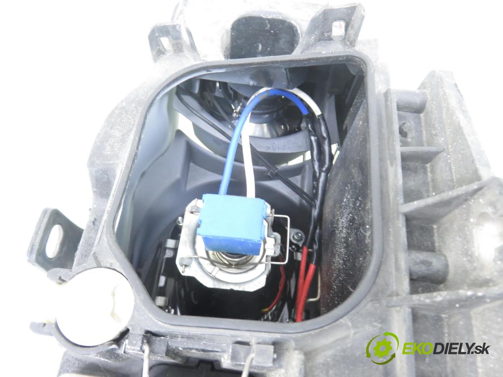 AUDI A4 (8E2, B6) SEDAN 2004 96,00 1.9 TDI PD 130 1896,00 světlo PP 8E0941004F