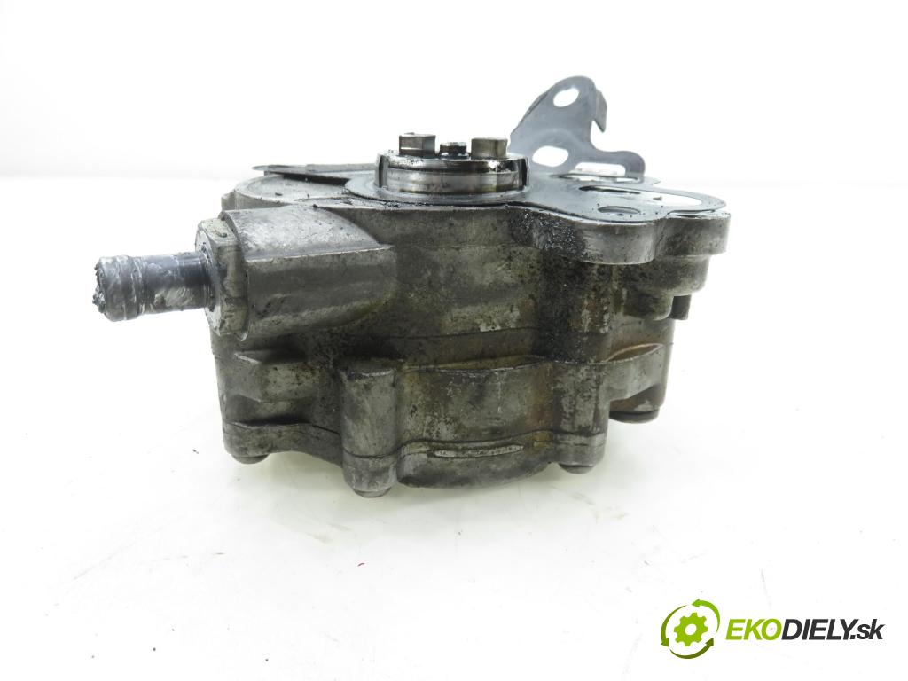 AUDI A3 (8P1) HB 2003 103,00 2.0 TDI PD 16V 140 1968,00 Pumpa vákuová 03G145209C