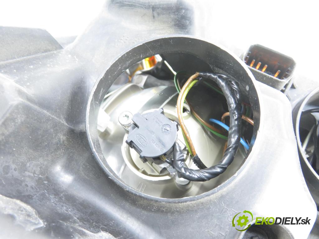 CITROEN C4 Picasso I (UD_) MINIVAN 2007 92,00 1.8 i 16V - 6FY (EW7A) 1749,00 světlo PP