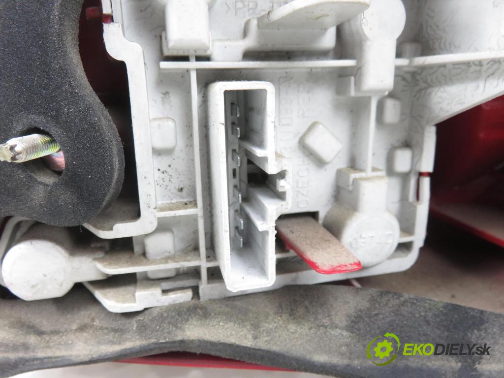 FORD MONDEO III (B5Y) LIFTBACK 2002 96,00 2.0 TDCi - FMBA 1998,00 Svetlo ľavé zadné 6S7113405A