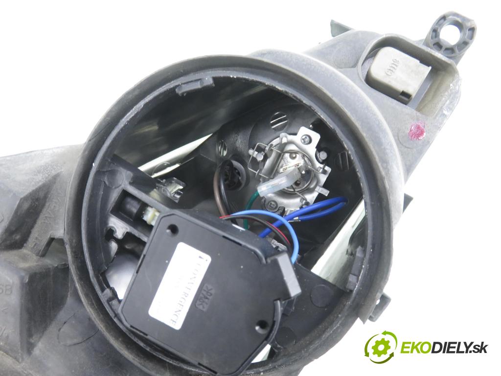 PEUGEOT 307 (3A/C) HB 2002 66,00 2.0 HDi 90 - RHY (DW10TD) 1997,00 světlo LP