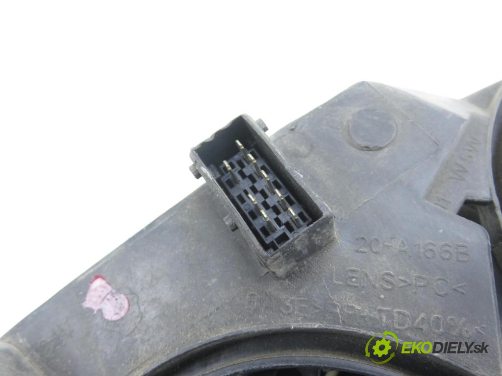 PEUGEOT 307 (3A/C) HB 2002 66,00 2.0 HDi 90 - RHY (DW10TD) 1997,00 světlo LP