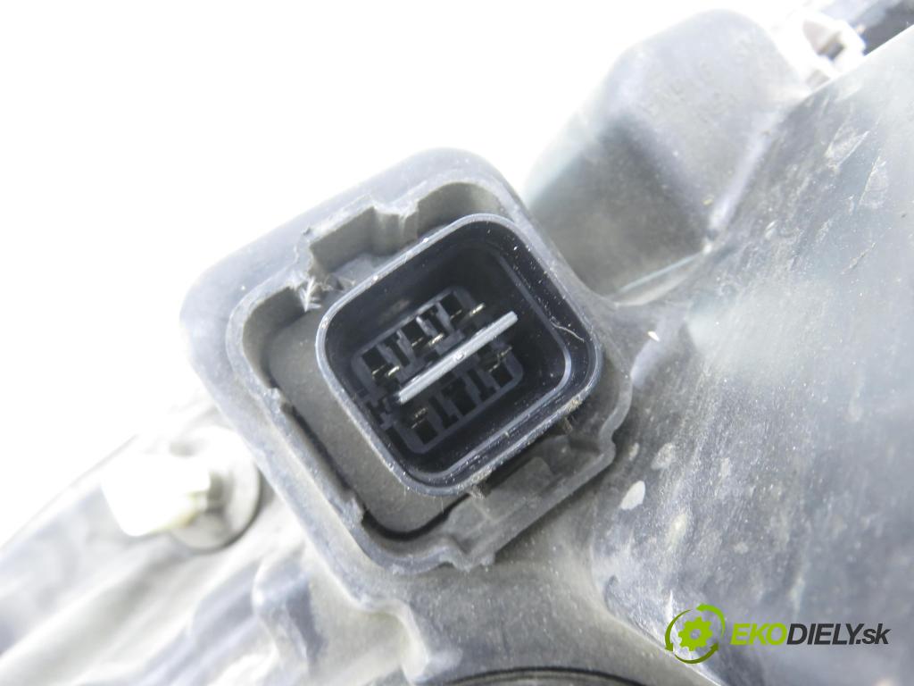 KIA SORENTO I (JC) SUV 2003 103,00 2.5 CRDi 140 - D4CB 2497,00 Svetlo LP