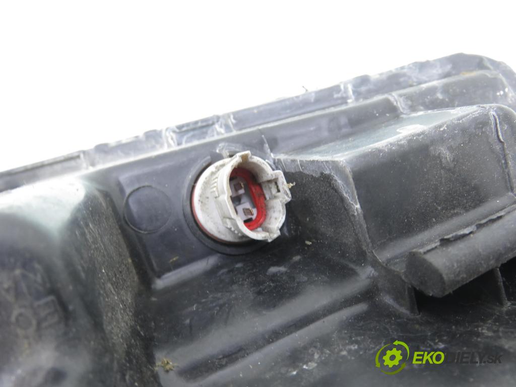 KIA SORENTO I (JC) SUV 2003 103,00 2.5 CRDi 140 - D4CB 2497,00 Svetlo LP