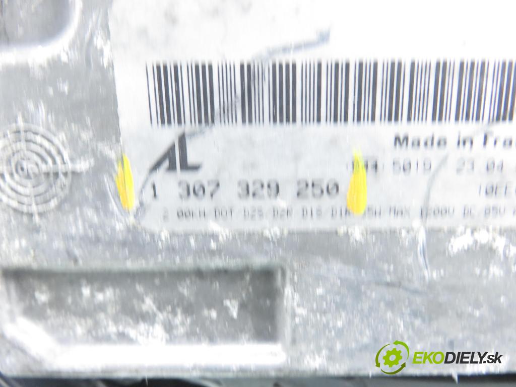 FIAT CROMA (194_) KOMBI 2008 147,00 2.4 D Multijet 200 - 939 A3.000 2387,00 Svetlo LP 51824216 ; 1307329250