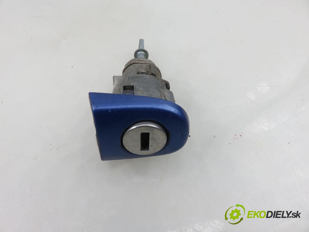 VW GOLF IV (1J1) HB 2002 66,00 1.9 TDI 90 - ALH 1896,00 spínačka / VLOŽKY 4B0905851C