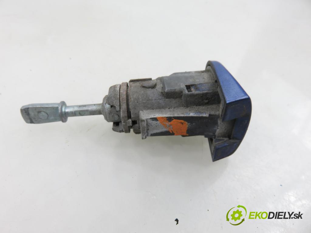 VW GOLF IV (1J1) HB 2002 66,00 1.9 TDI 90 - ALH 1896,00 spínačka / VLOŽKY 4B0905851C