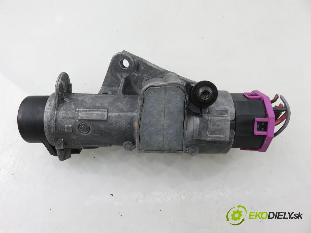 VW GOLF IV (1J1) HB 2002 66,00 1.9 TDI 90 - ALH 1896,00 spínačka / VLOŽKY 4B0905851C