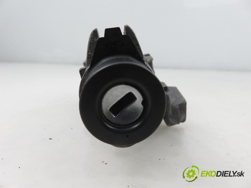 VW GOLF IV (1J1) HB 2002 66,00 1.9 TDI 90 - ALH 1896,00 spínačka / VLOŽKY 4B0905851C