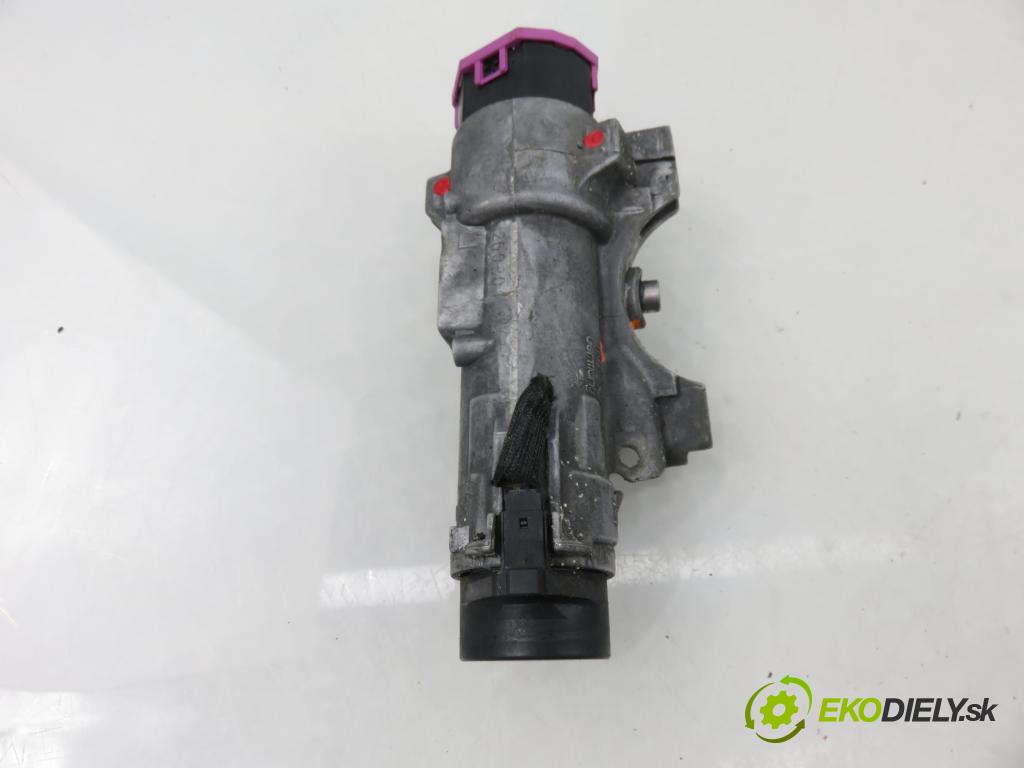 VW GOLF IV (1J1) HB 2002 66,00 1.9 TDI 90 - ALH 1896,00 spínačka / VLOŽKY 4B0905851C