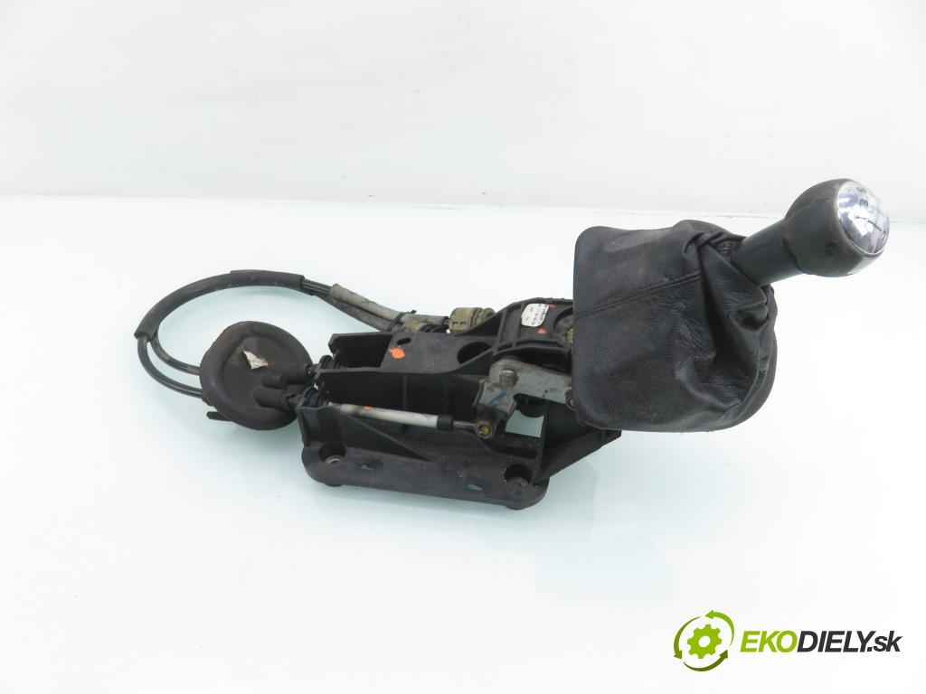 PEUGEOT 307 (3A/C) HB 2002 66,00 2.0 HDi 90 - RHY (DW10TD) 1997,00 ZVEDÁK: 9646868480