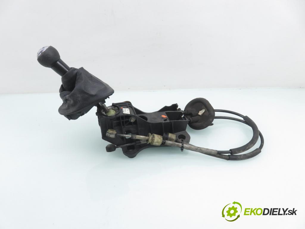 PEUGEOT 307 (3A/C) HB 2002 66,00 2.0 HDi 90 - RHY (DW10TD) 1997,00 ZVEDÁK: 9646868480