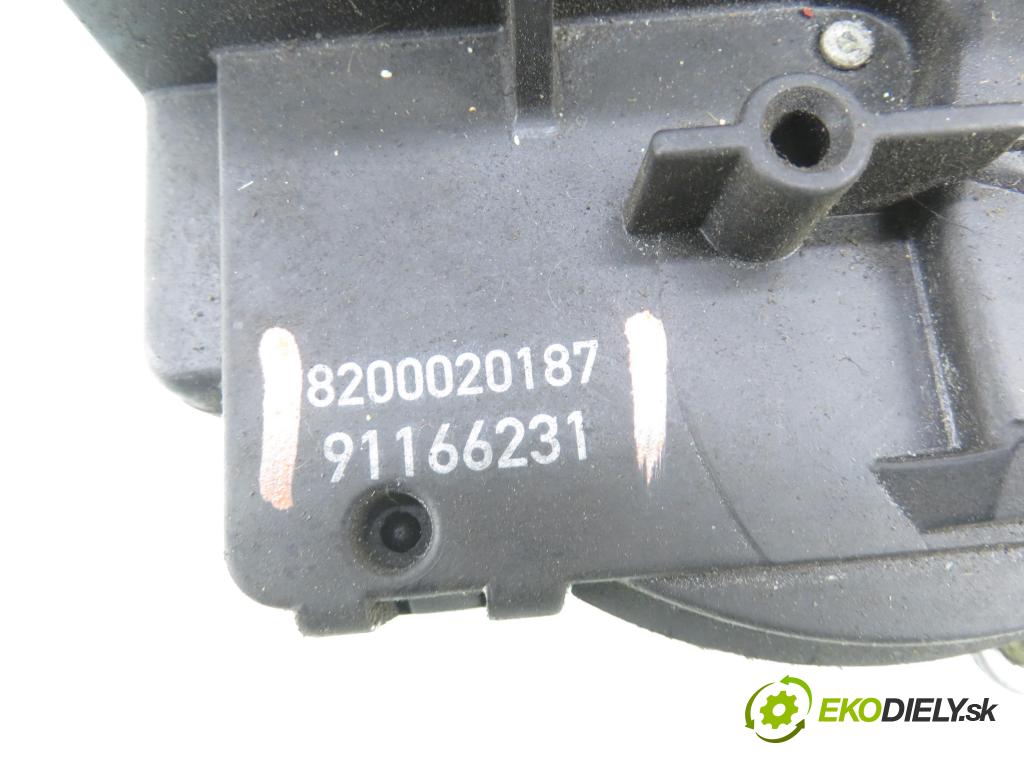 RENAULT TRAFIC II Autobus (JL) BUS 2002 74,00 1.9 dCI 100 (JL0C) - F9Q 760 1870,00 zámok dvierka 8200020187