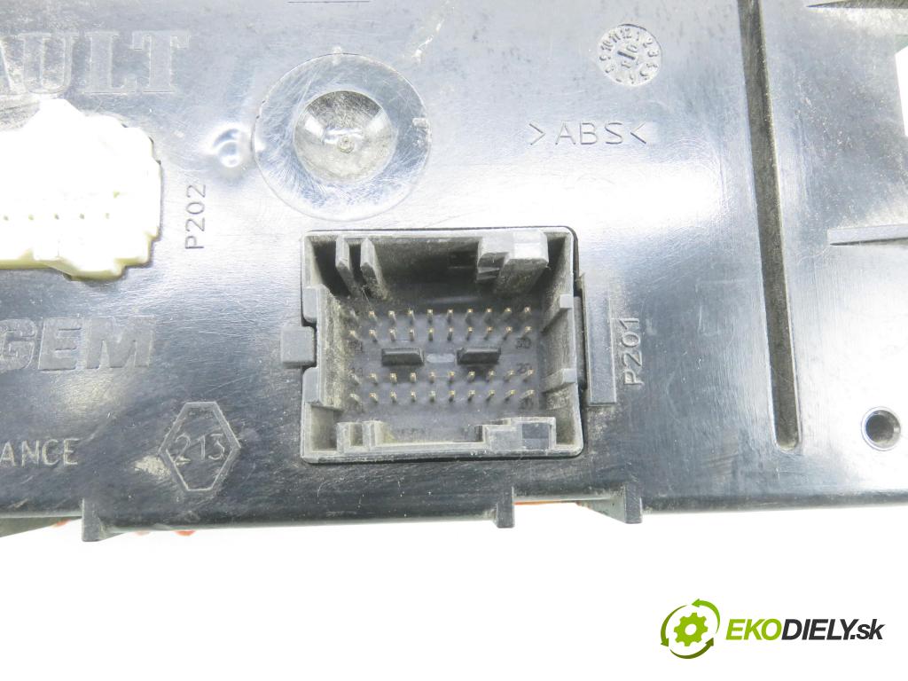 RENAULT TRAFIC II Autobus (JL) BUS 2002 74,00 1.9 dCI 100 (JL0C) - F9Q 760 1870,00 MODUL P8200461556