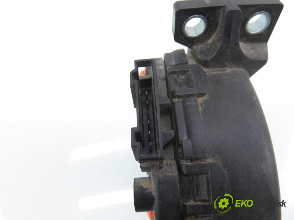 RENAULT TRAFIC II Autobus (JL) BUS 2002 74,00 1.9 dCI 100 (JL0C) - F9Q 760 1870,00 potenciometr plynového pedálu 7700313060 ; 6PV00811914 (Potenciometr plynového pedálu)