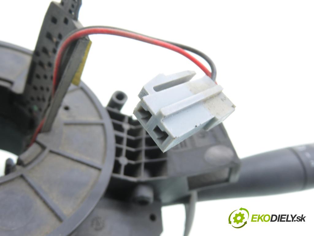 RENAULT TRAFIC II Autobus (JL) BUS 2002 74,00 1.9 dCI 100 (JL0C) - F9Q 760 1870,00 páčka/prepínač 8200070265