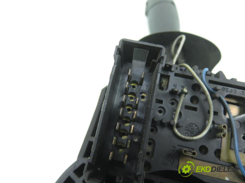 RENAULT TRAFIC II Autobus (JL) BUS 2002 74,00 1.9 dCI 100 (JL0C) - F9Q 760 1870,00 páčka/prepínač 8200070265