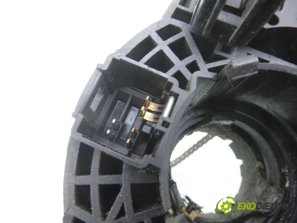 RENAULT TRAFIC II Autobus (JL) BUS 2002 74,00 1.9 dCI 100 (JL0C) - F9Q 760 1870,00 páčka/prepínač 8200070265