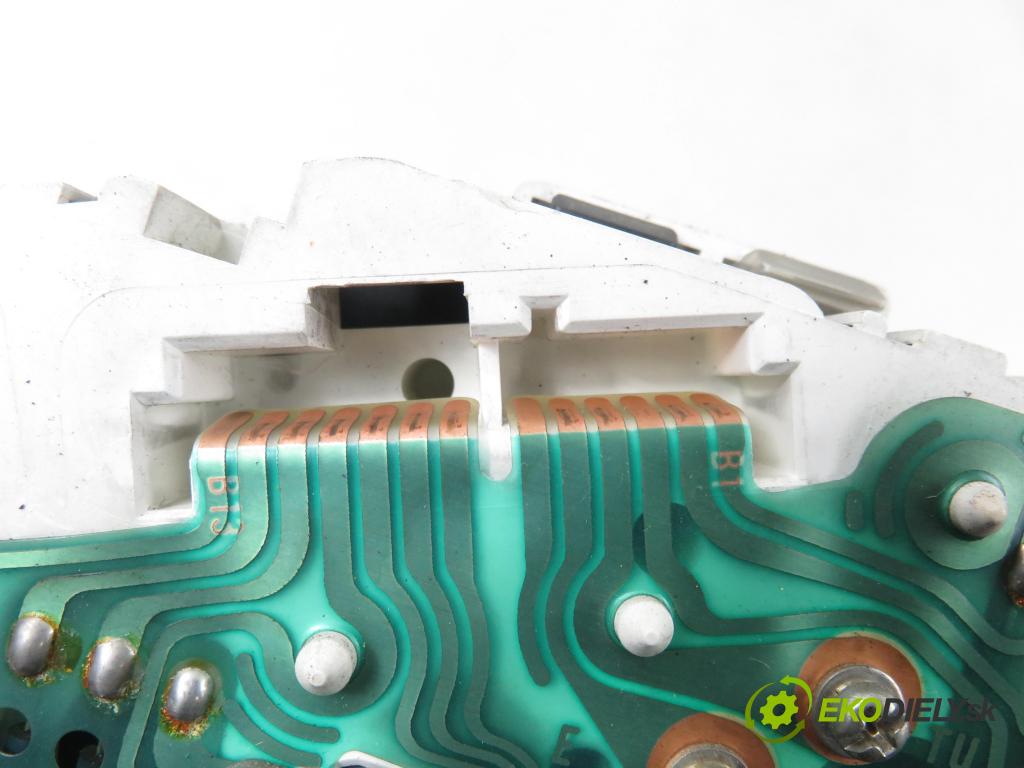 TOYOTA RAV 4 I (_A1_) SUV 1994 95,00 2.0 4WD - 3S-FE 1998,00 prístrojovka elektrický 8301042110 ; 1573508101