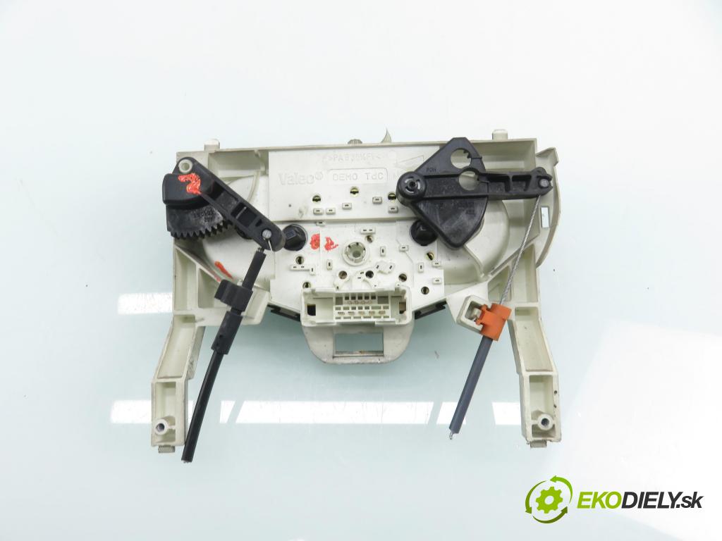 RENAULT TRAFIC II Autobus (JL) BUS 2002 74,00 1.9 dCI 100 (JL0C) - F9Q 760 1870,00 Panel kúrenia W964097K