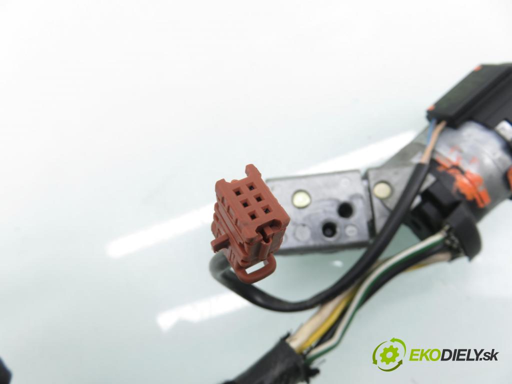 PEUGEOT 307 (3A/C) HB 2002 66,00 2.0 HDi 90 - RHY (DW10TD) 1997,00 spinačka 9648445180 (Spínacia skrinka)