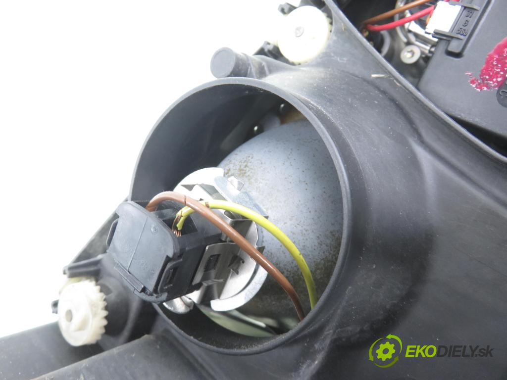 VW PASSAT B5.5 (3B3) SEDAN 2001 74,00 1.9 TDI PD 101 - AVB 1896,00 Svetlo LP 3B0941015AK