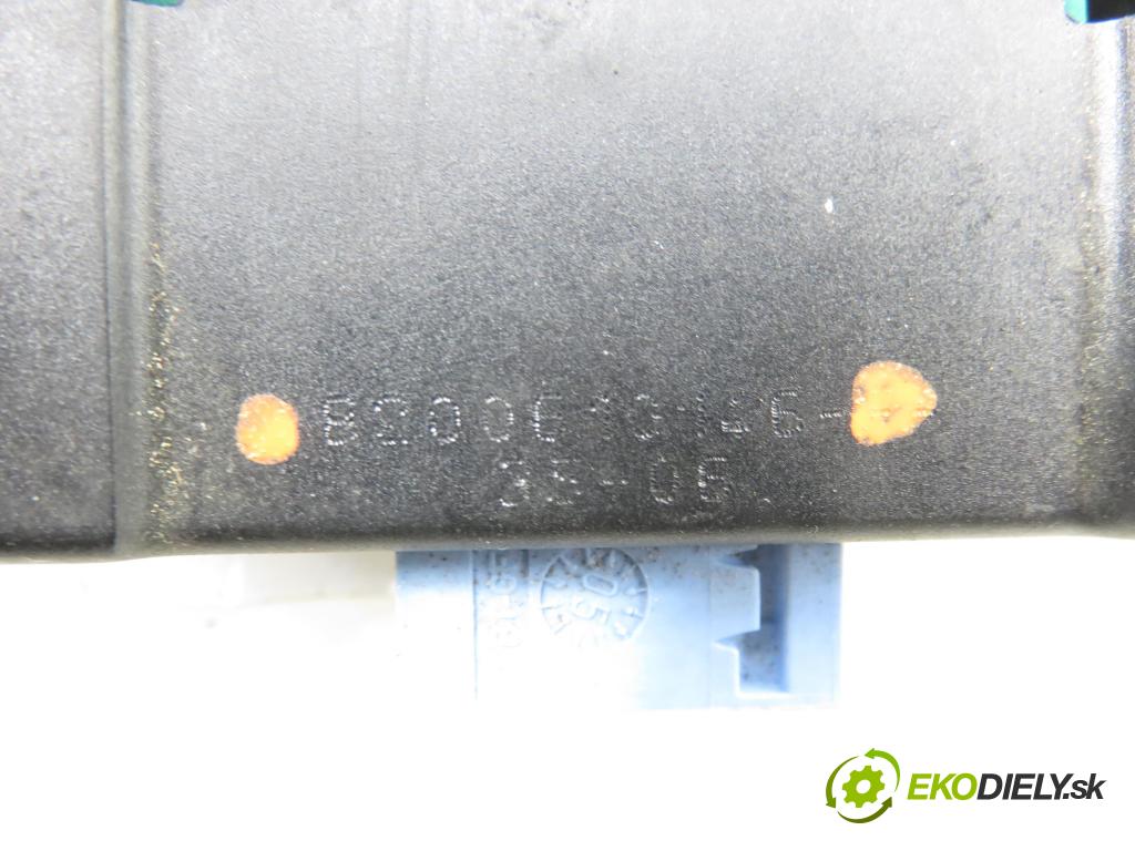 RENAULT SCENIC II (JM0/1_) MINIVAN 2006 96,00 1.9 dCi (JM15) - F9Q 804 1870,00 vypínač brzdy MANUÁLNY: 8200610146