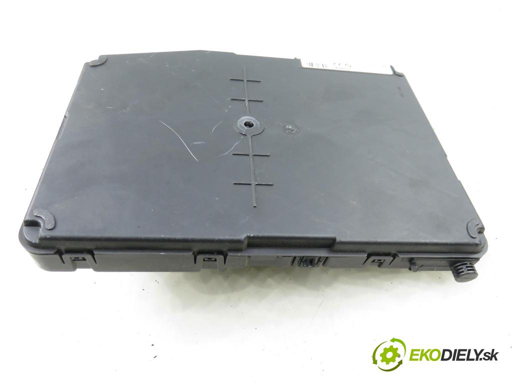 RENAULT SCENIC II (JM0/1_) MINIVAN 2006 96,00 1.9 dCi (JM15) - F9Q 804 1870,00 MODUL BSI 8200606830 ; S118400260G