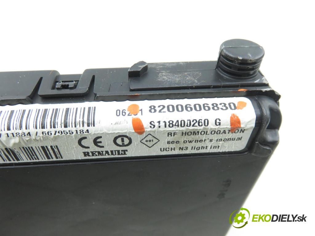 RENAULT SCENIC II (JM0/1_) MINIVAN 2006 96,00 1.9 dCi (JM15) - F9Q 804 1870,00 MODUL BSI 8200606830 ; S118400260G