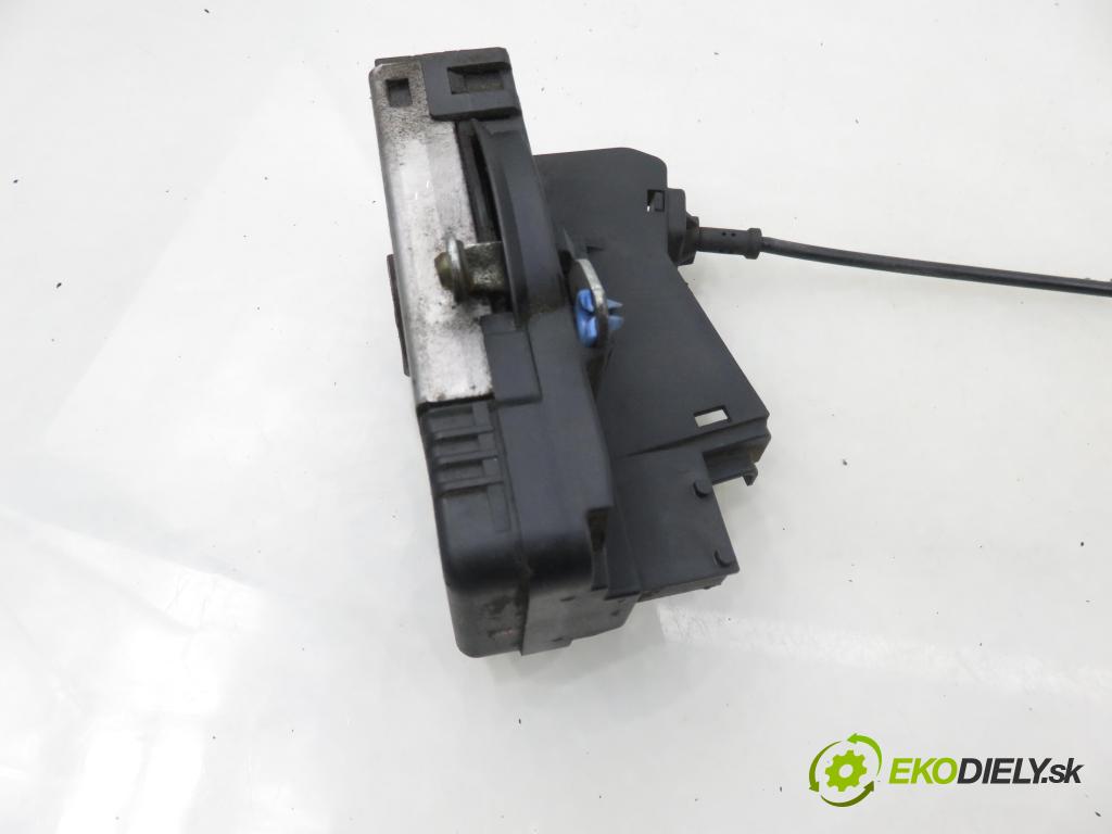 RENAULT TRAFIC II Autobus (JL) BUS 2002 74,00 1.9 dCI 100 (JL0C) - F9Q 760 1870,00 zámok 8200008246 ; 91166237