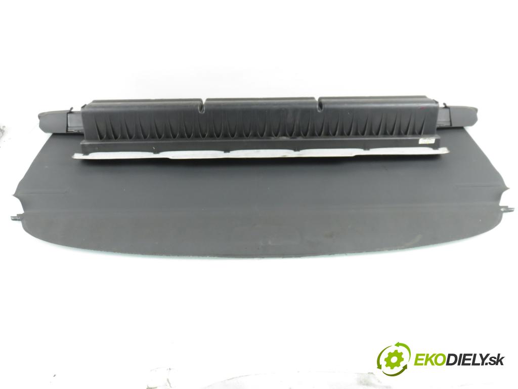 VOLVO V50 (MW) KOMBI 2005 103,00 2.4 - B 5244 S5 2435,00 Roleta kufor 39984055