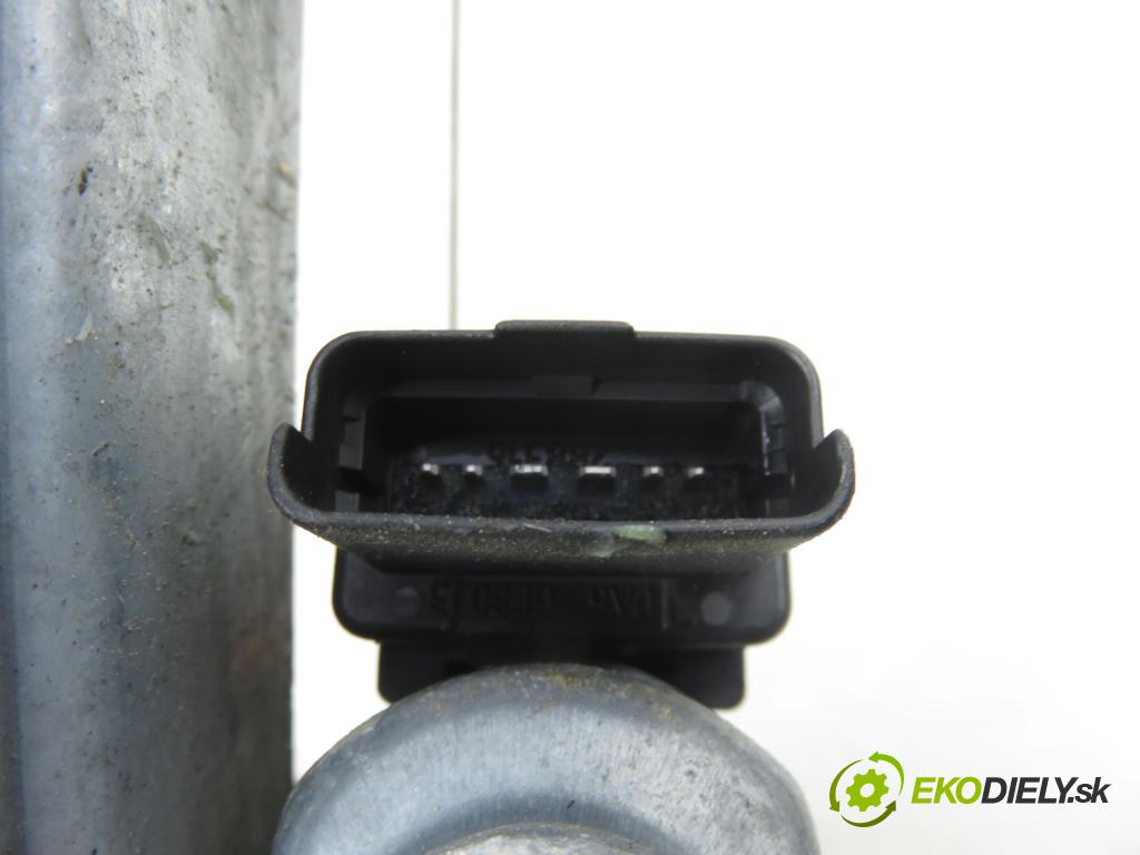 RENAULT SCENIC II (JM0/1_) MINIVAN 2006 96,00 1.9 dCi (JM15) - F9Q 804 1870,00 Mechanizmus okien 402047A