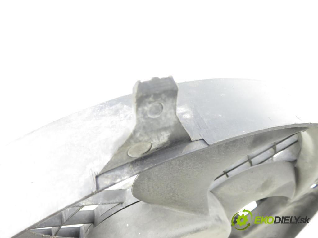 BMW 3 (E46) SEDAN 2001 100,00 320 d 136 - M47 D20 (204D1) 1951,00 ventilátor chladič PODNEBÍ / VODA 7790896 ; 6904768