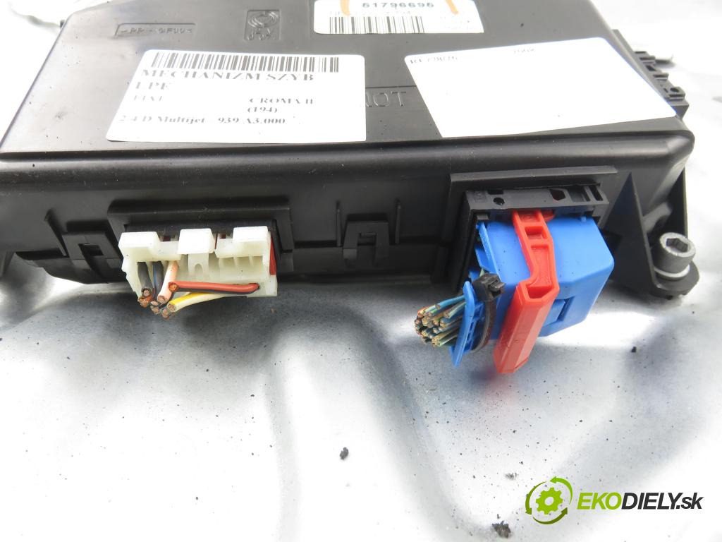 FIAT CROMA (194_) KOMBI 2008 147,00 2.4 D Multijet 200 - 939 A3.000 2387,00 mechanismus oken 51796695