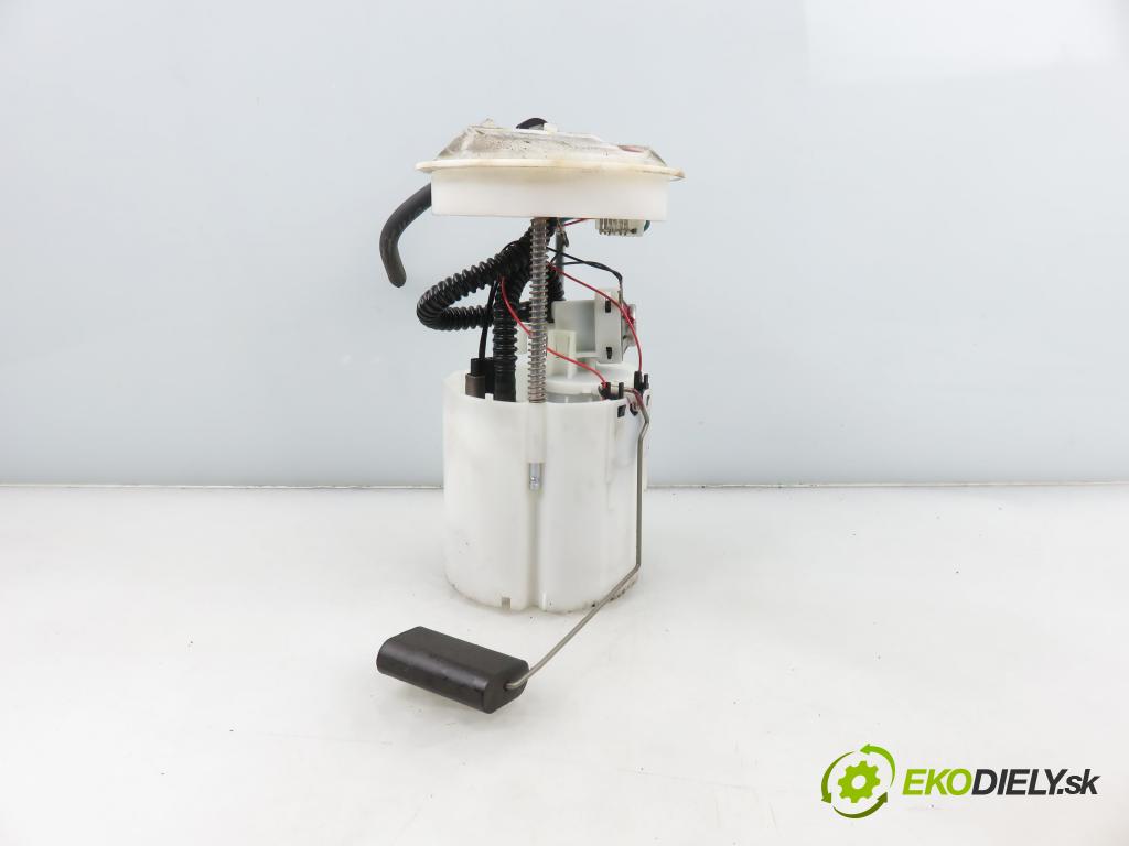 VOLVO V50 (MW) KOMBI 2005 103,00 2.4 - B 5244 S5 2435,00 pumpa paliva 0580314039