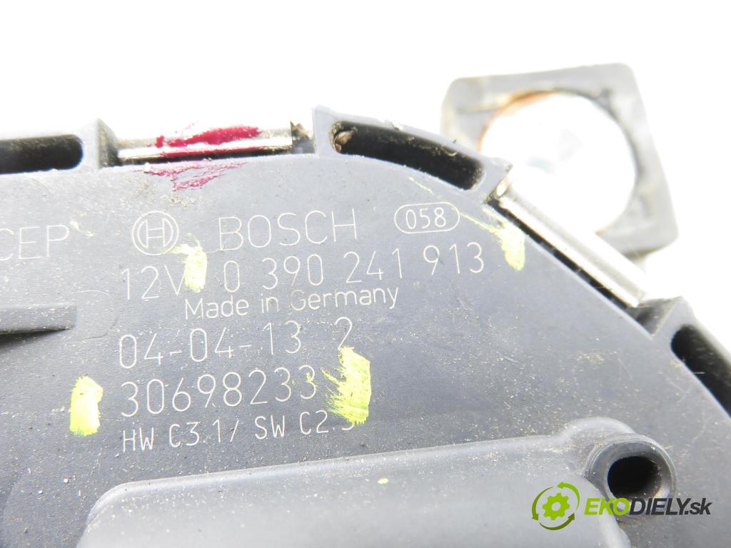 VOLVO V50 (MW) KOMBI 2005 103,00 2.4 - B 5244 S5 2435,00 MECHANISMUS/ motorek stěračů 30698235 ; 3397020729 ; 30698233