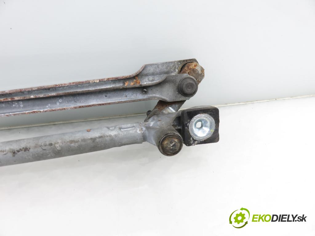 VOLVO V50 (MW) KOMBI 2005 103,00 2.4 - B 5244 S5 2435,00 MECHANISMUS/ motorek stěračů 30698235 ; 3397020729 ; 30698233