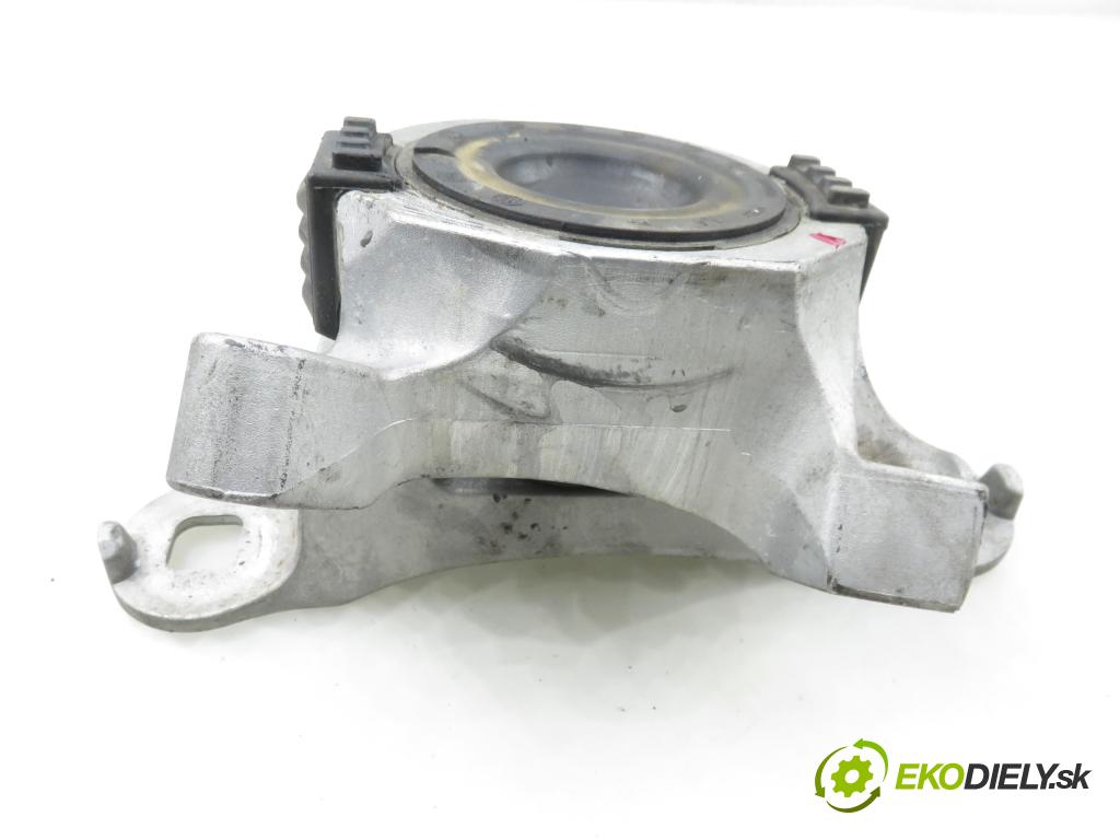 VOLVO V50 (MW) KOMBI 2005 103,00 2.4 - B 5244 S5 2435,00 AirBag motora