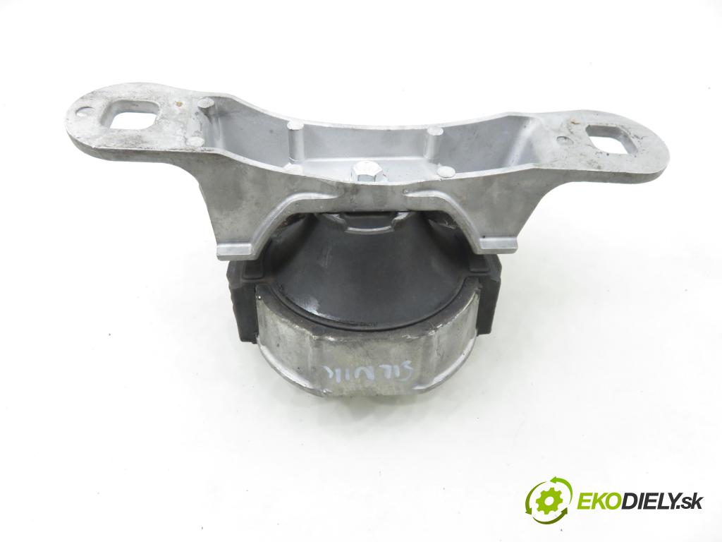 VOLVO V50 (MW) KOMBI 2005 103,00 2.4 - B 5244 S5 2435,00 AirBag motora