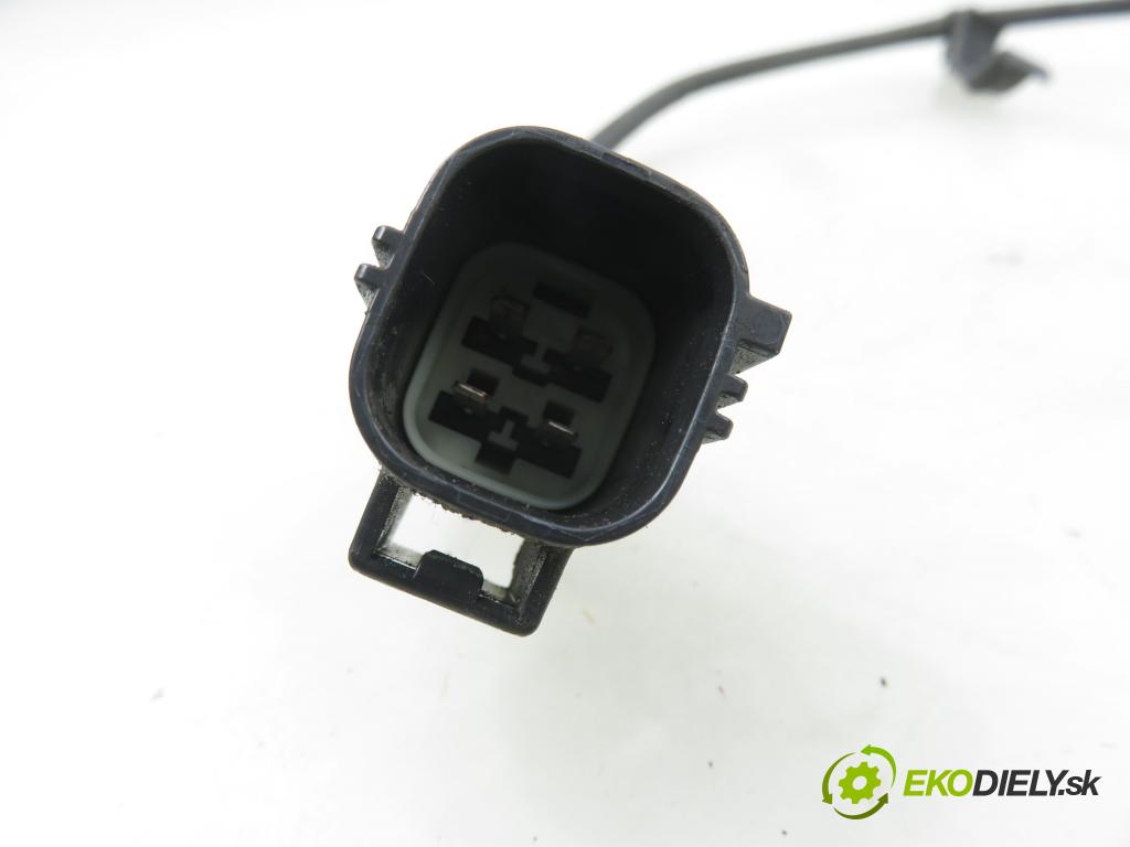 VOLVO V50 (MW) KOMBI 2005 103,00 2.4 - B 5244 S5 2435,00 sonda lambda 30651723 (Lambda sonda)