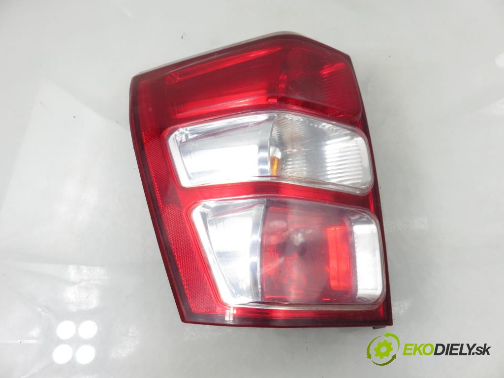 SUZUKI GRAND VITARA II (JT, TE, TD) SUV 2006 95,00 1.9 DDiS 129 4x4 - F9Q 264 1870,00 světlo levé zadní 