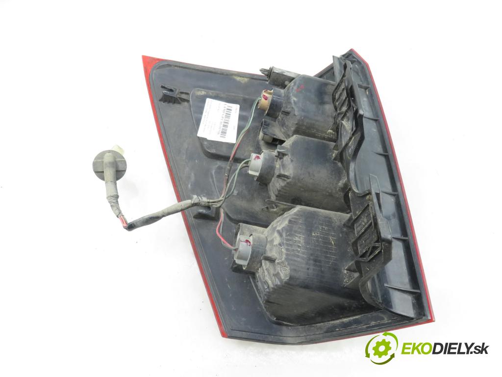 SUZUKI GRAND VITARA II (JT, TE, TD) SUV 2006 95,00 1.9 DDiS 129 4x4 - F9Q 264 1870,00 světlo pravé zadní 22059079