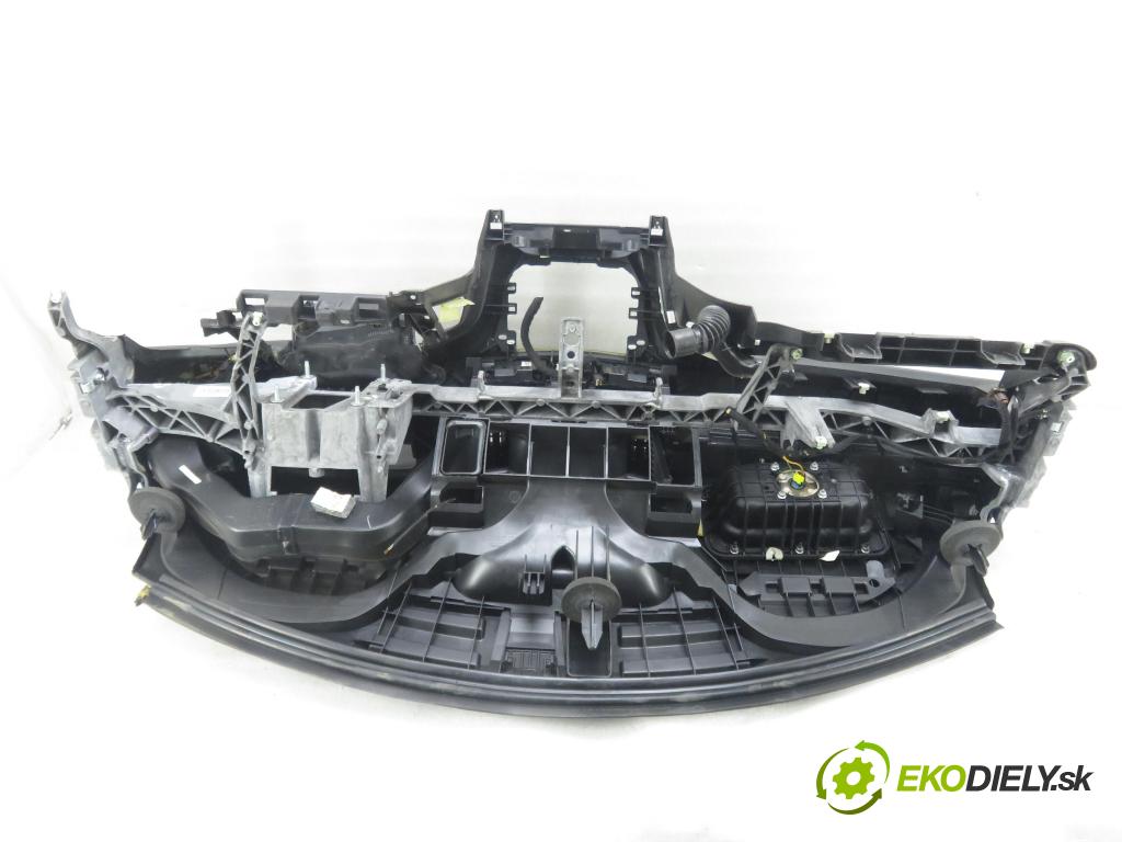 PEUGEOT 508 I (8D_) SEDAN 2012 103,00 2.0 HDi - RHF (DW10BTED4) 1997,00 doska