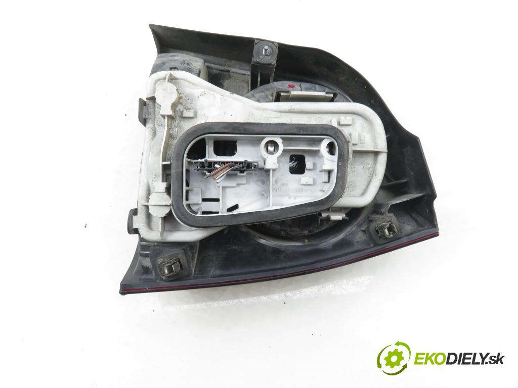 VW POLO (9N_) HB 2006 51,00 1.4 TDI - BNM 1422,00 světlo levé zadní