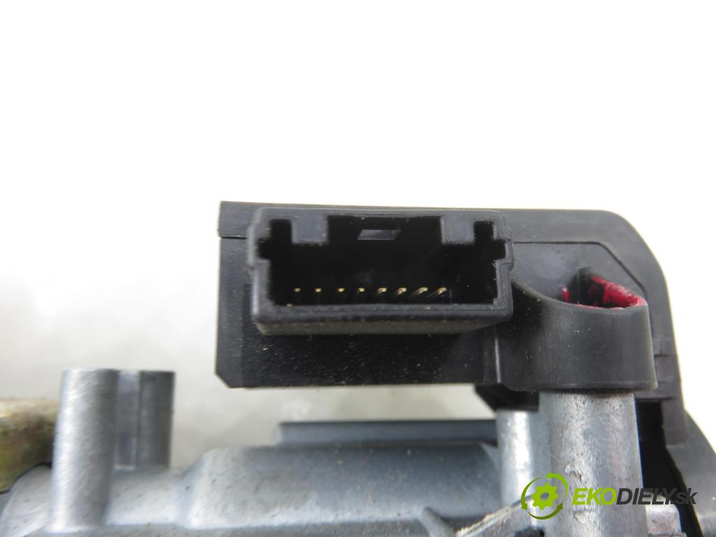 SUZUKI GRAND VITARA II (JT, TE, TD) SUV 2006 95,00 1.9 DDiS 129 4x4 - F9Q 264 1870,00 spínačka SLS18 ; 3397067J0 ; X1T12671M (Spínací skříňka)