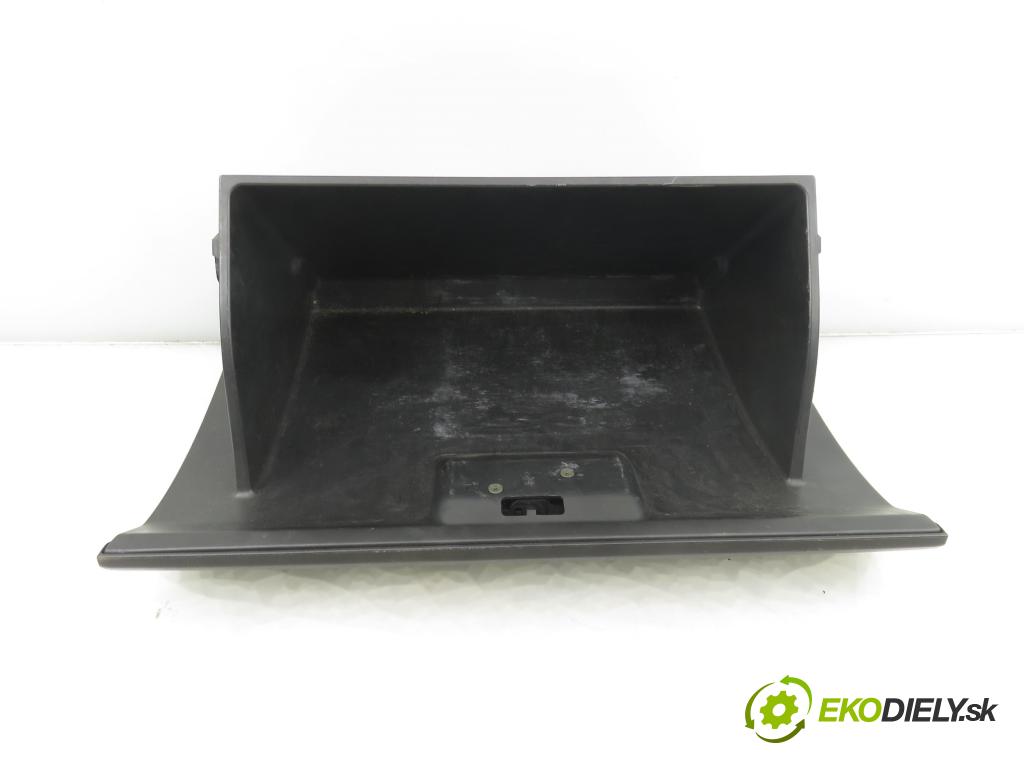 SUZUKI GRAND VITARA II (JT, TE, TD) SUV 2006 95,00 1.9 DDiS 129 4x4 - F9Q 264 1870,00 Priehradka, kastlík