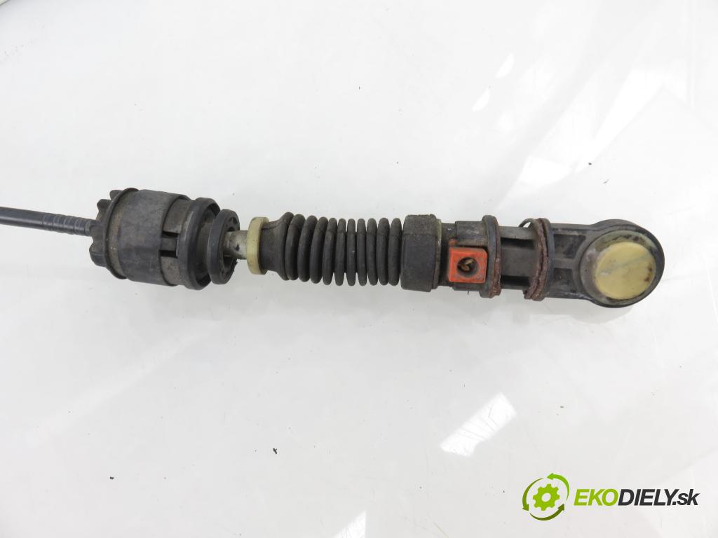 VOLVO V50 (MW) KOMBI 2005 103,00 2.4 - B 5244 S5 2435,00 ZVEDÁK: P30684287