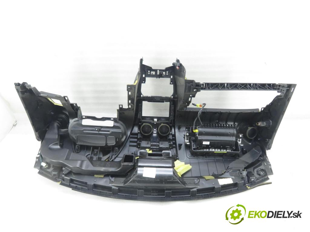 NISSAN QASHQAI / QASHQAI +2 I (J10, JJ10) CROSSOVER 2009 110,00 2.0 dCi Napęd na wszystkie koła - M9R 1995,00 doska